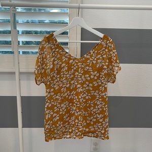 3/$9 CABI Women’s yellow floral blouse with built in tank Size XS